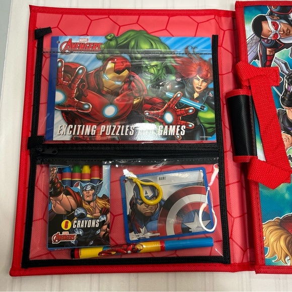Marvel Avengers Boy Girl Entertainment Tri Fold Case Games, Crayon, Fun Gift - Picture 6 of 16